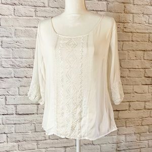 🌻 FOREVER 21 white BOHEMIAN geometric pattern Lg